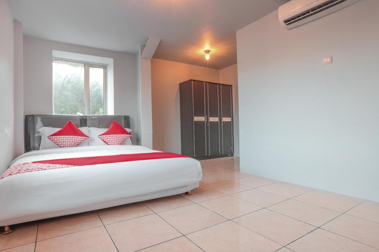 מלון ג'קרטה Oyo 208 G House מראה חיצוני תמונה